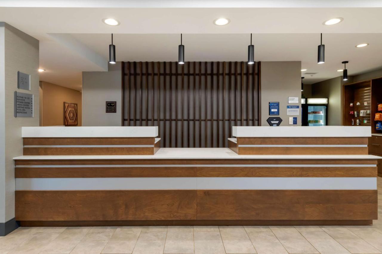 Best Western Plus Isanti Екстер'єр фото