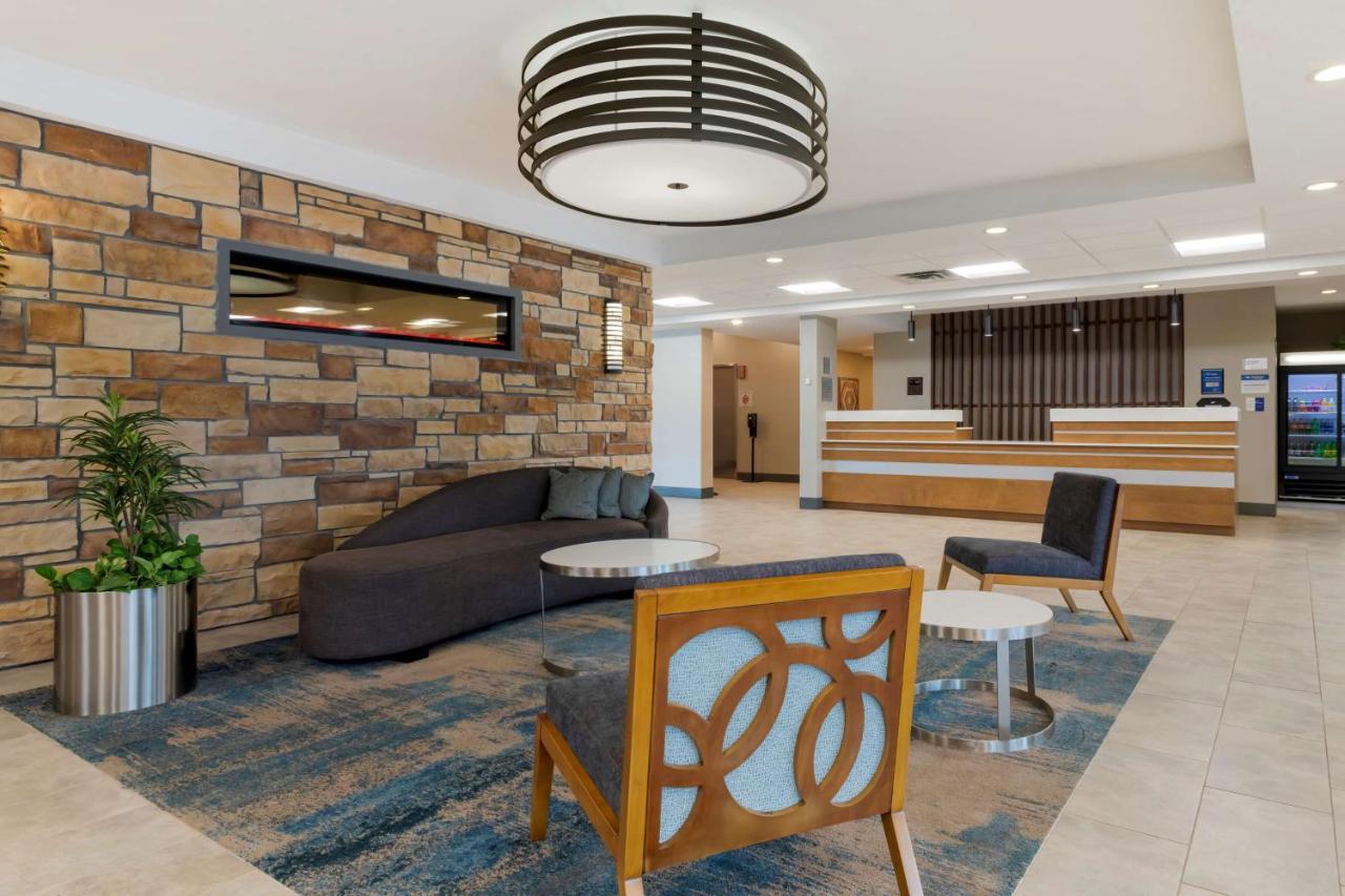 Best Western Plus Isanti Екстер'єр фото