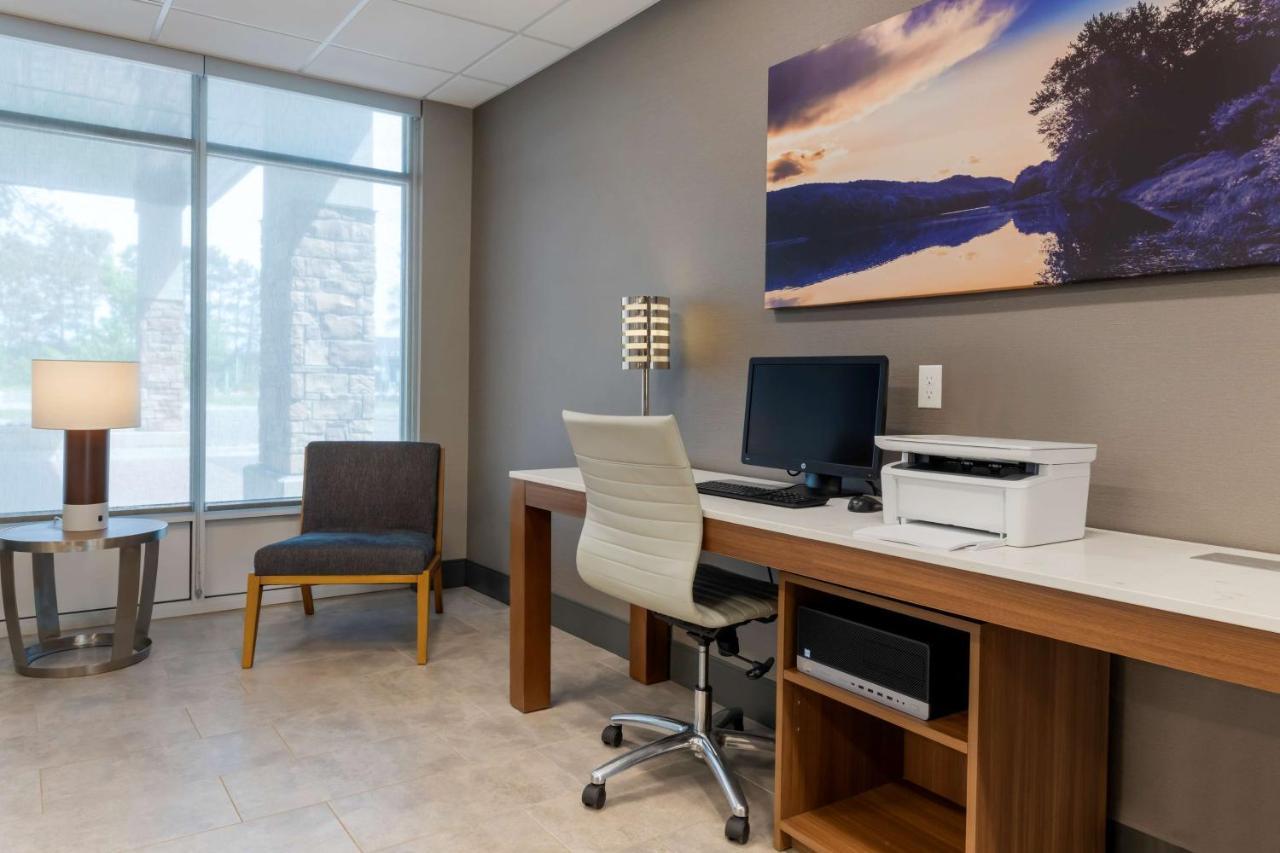 Best Western Plus Isanti Екстер'єр фото