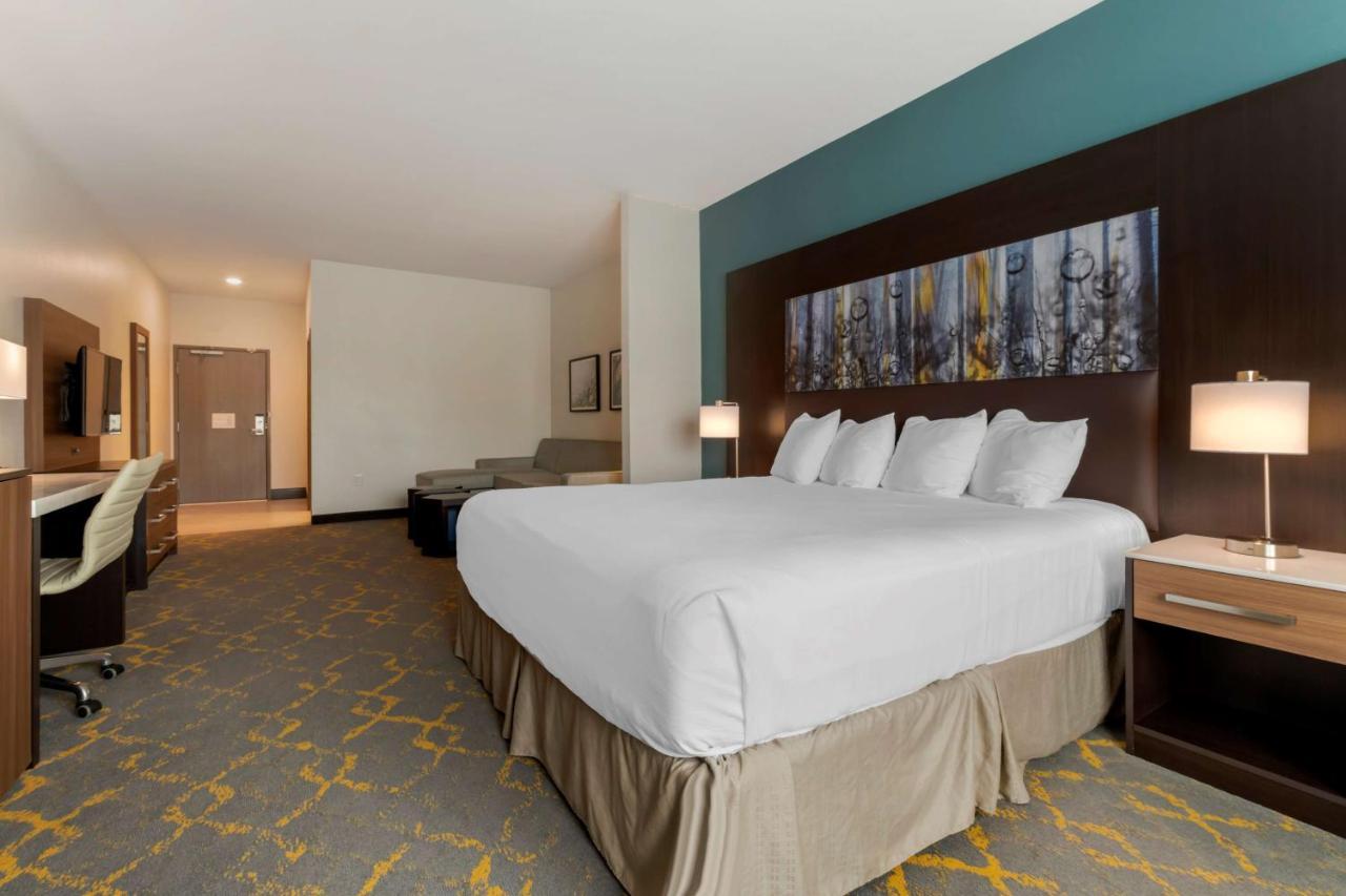 Best Western Plus Isanti Екстер'єр фото