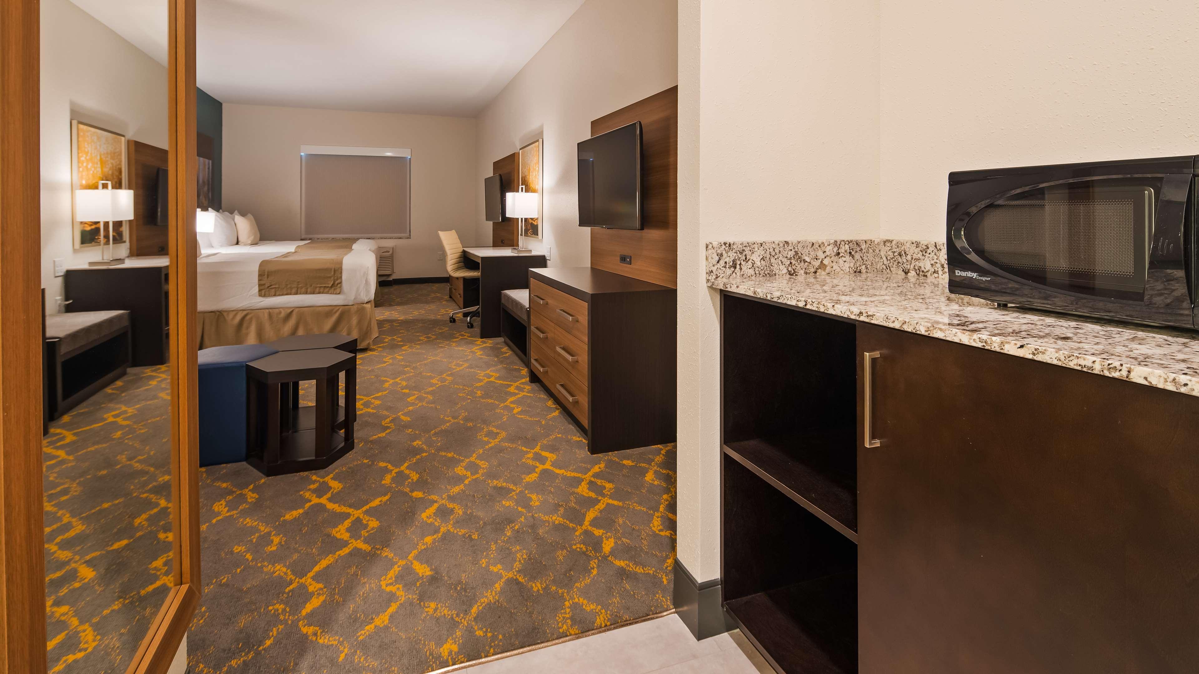 Best Western Plus Isanti Екстер'єр фото