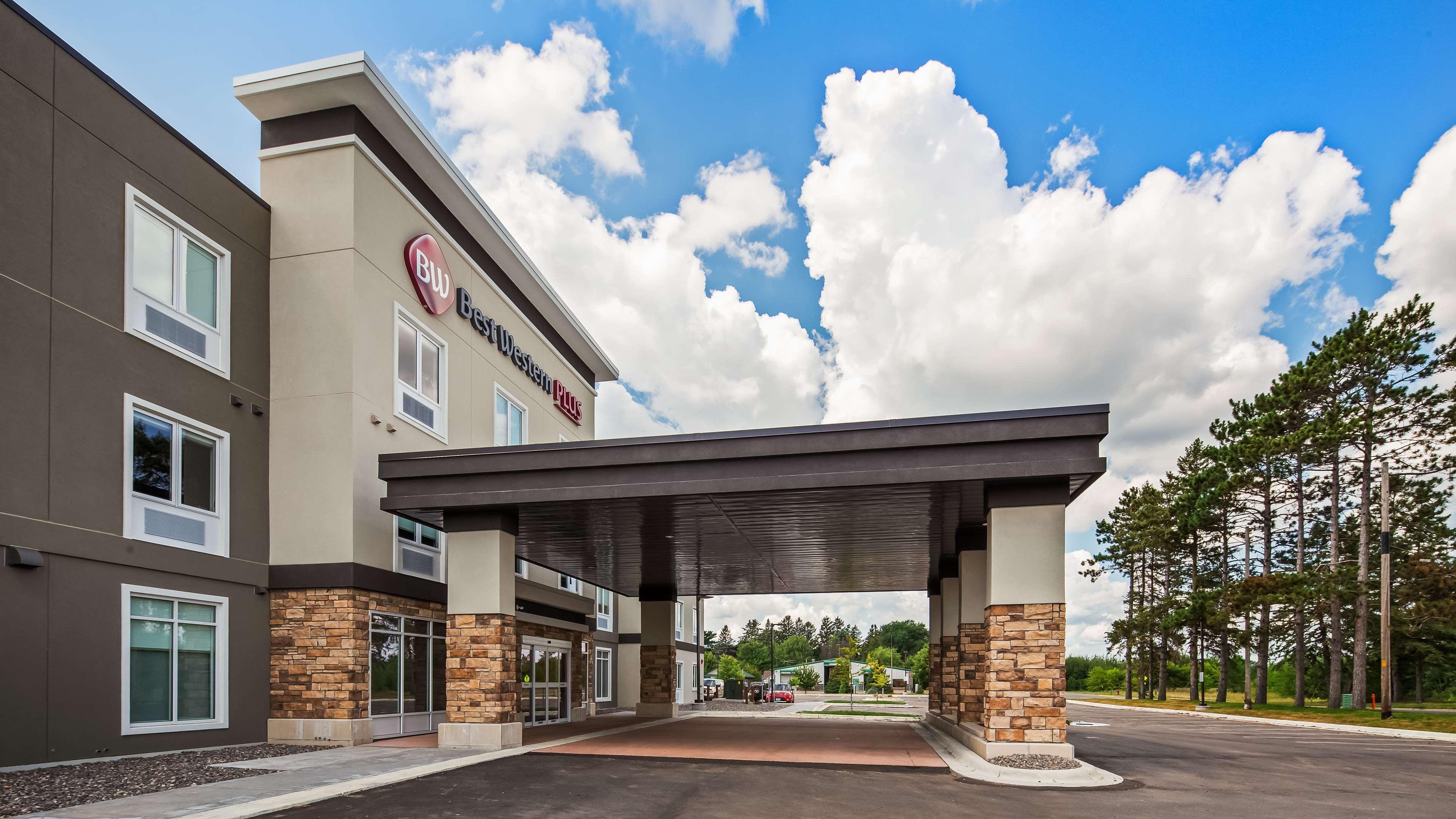 Best Western Plus Isanti Екстер'єр фото