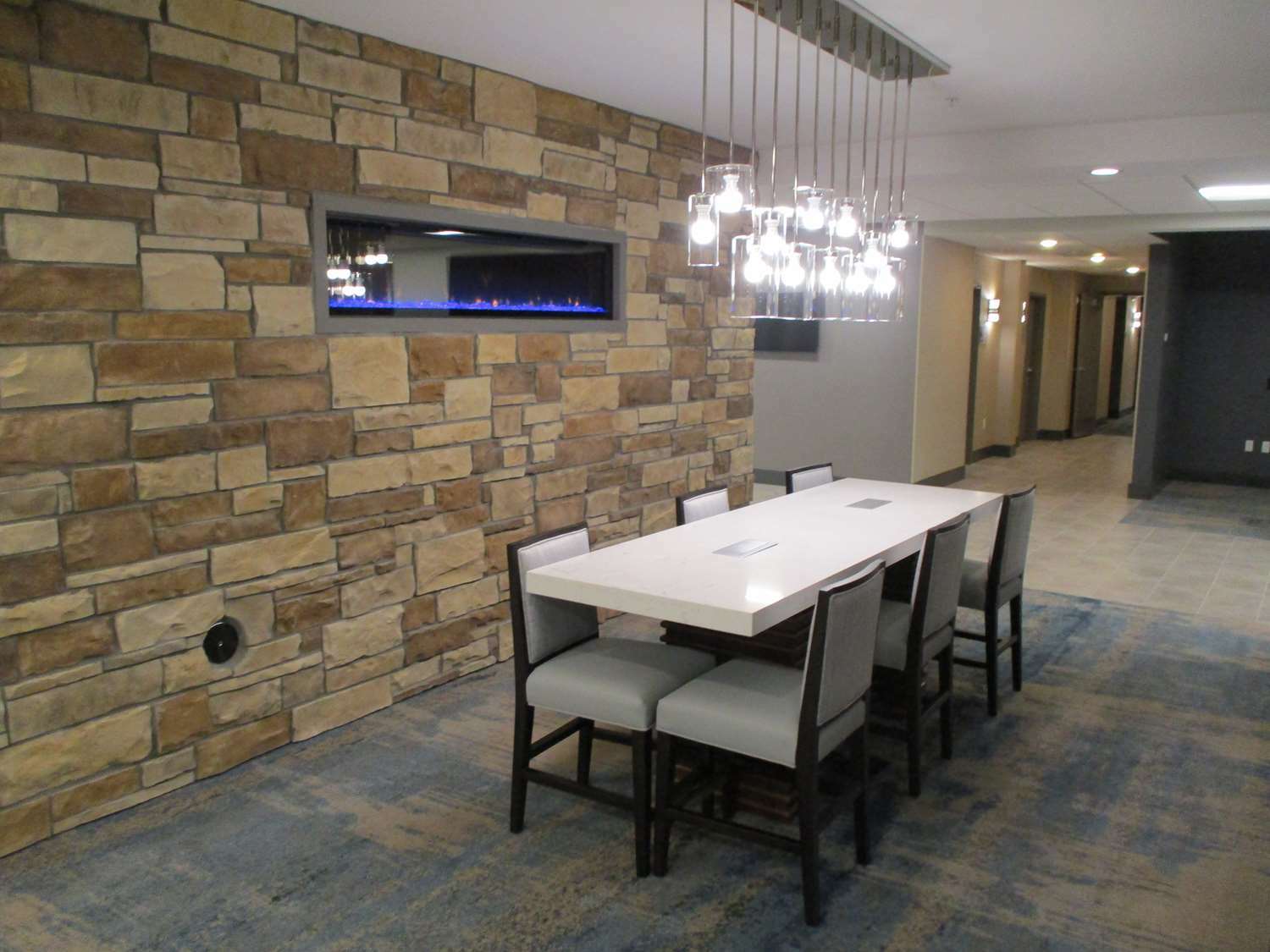Best Western Plus Isanti Екстер'єр фото